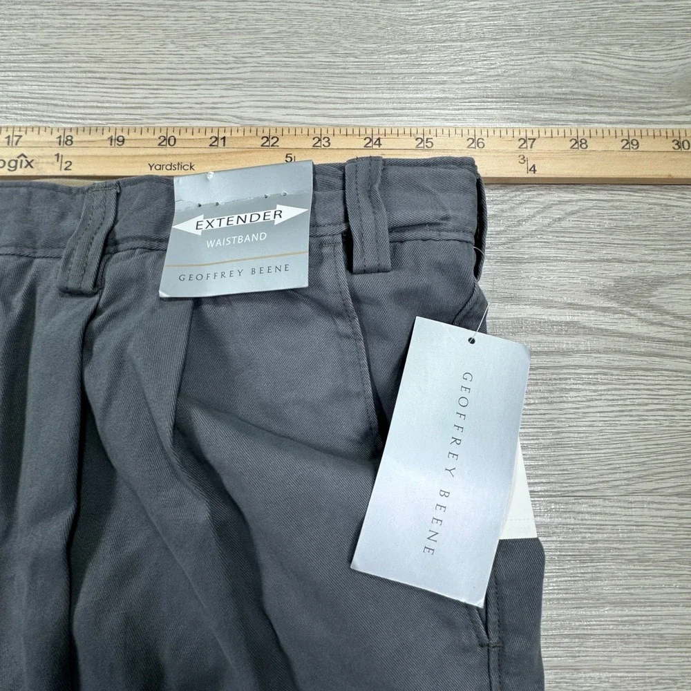 Geoffrey Beene Mens Shorts Extender Waist Pleated Graphite Gray Classic 52 NWT